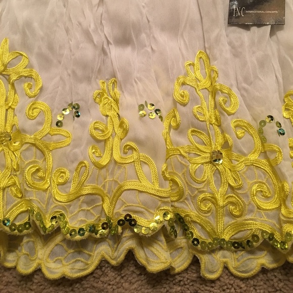 Breathtaking INC São Paulo top✨NWT PRICE DROP 🔥 - Picture 2 of 5