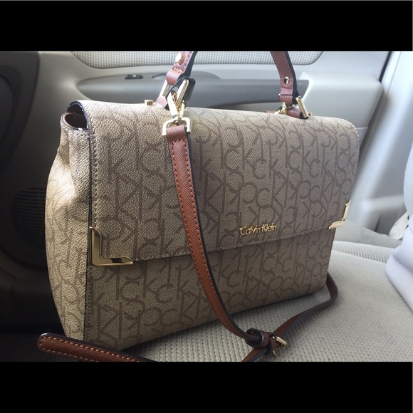 SOLD-NEW Calvin Klein Hudson Handbag - Picture 5 of 8