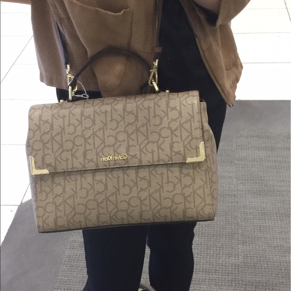 SOLD-NEW Calvin Klein Hudson Handbag - Picture 7 of 8