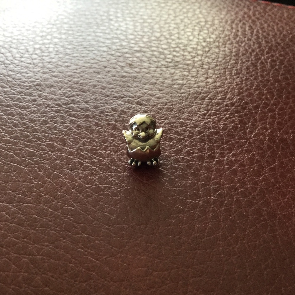 💯 % PANDORA 🐣 EASTER CHICK 🐣 (DISCONTINUED) 🐣