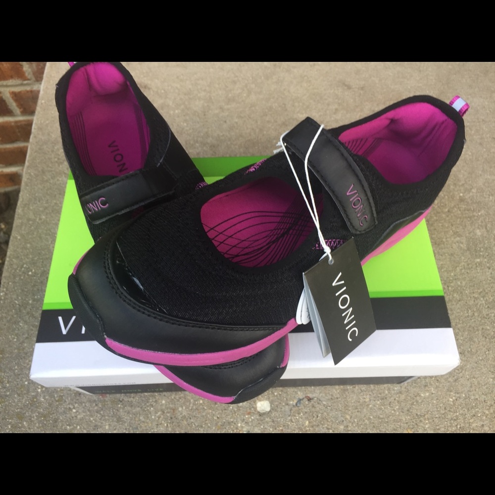Vionic BNIB Sunset Walking Shoe