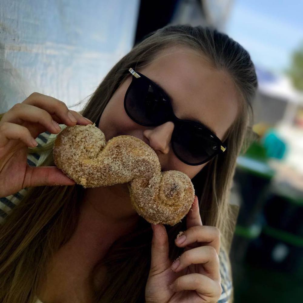 Meet your Posher, Elizabeth