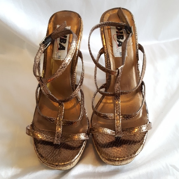 63 off Diba Shoes Diba Metallic Bronze Platform Wedge