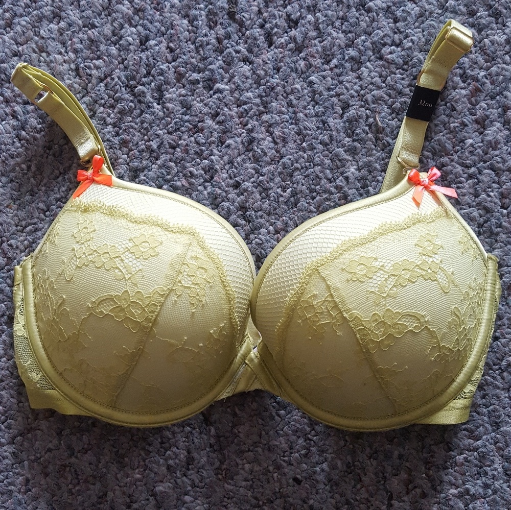 Brand new Victoria Secret bra