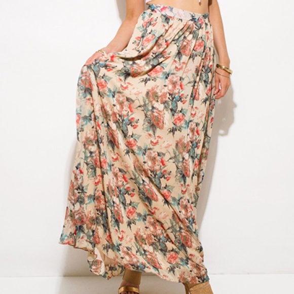 Only S Left❗️Top & Maxi Skirt Set 🌸 - Picture 3 of 5