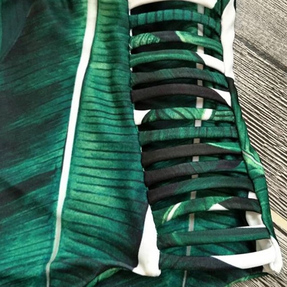 Tropical Leaves One Piece - Picture 4 of 5