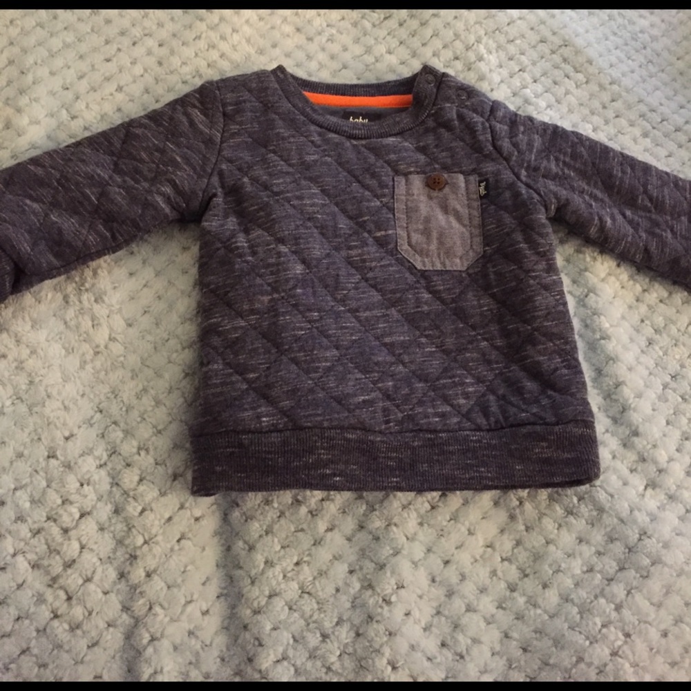 Sweatshirt