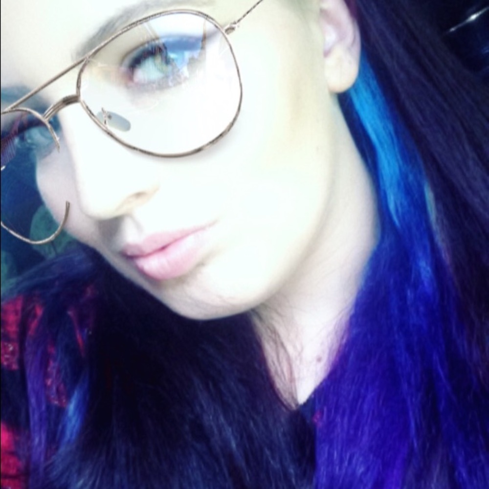 Meet your Posher, Cristen