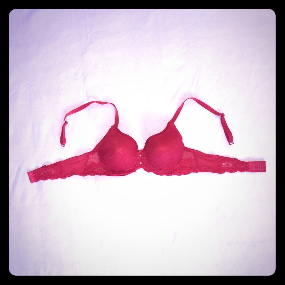 Red lace bras