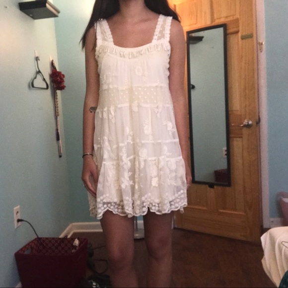 Pretty White lace forever 21 dress (size small) - Picture 2 of 4