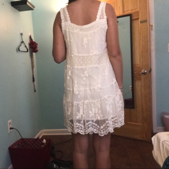 Pretty White lace forever 21 dress (size small) - Picture 3 of 4