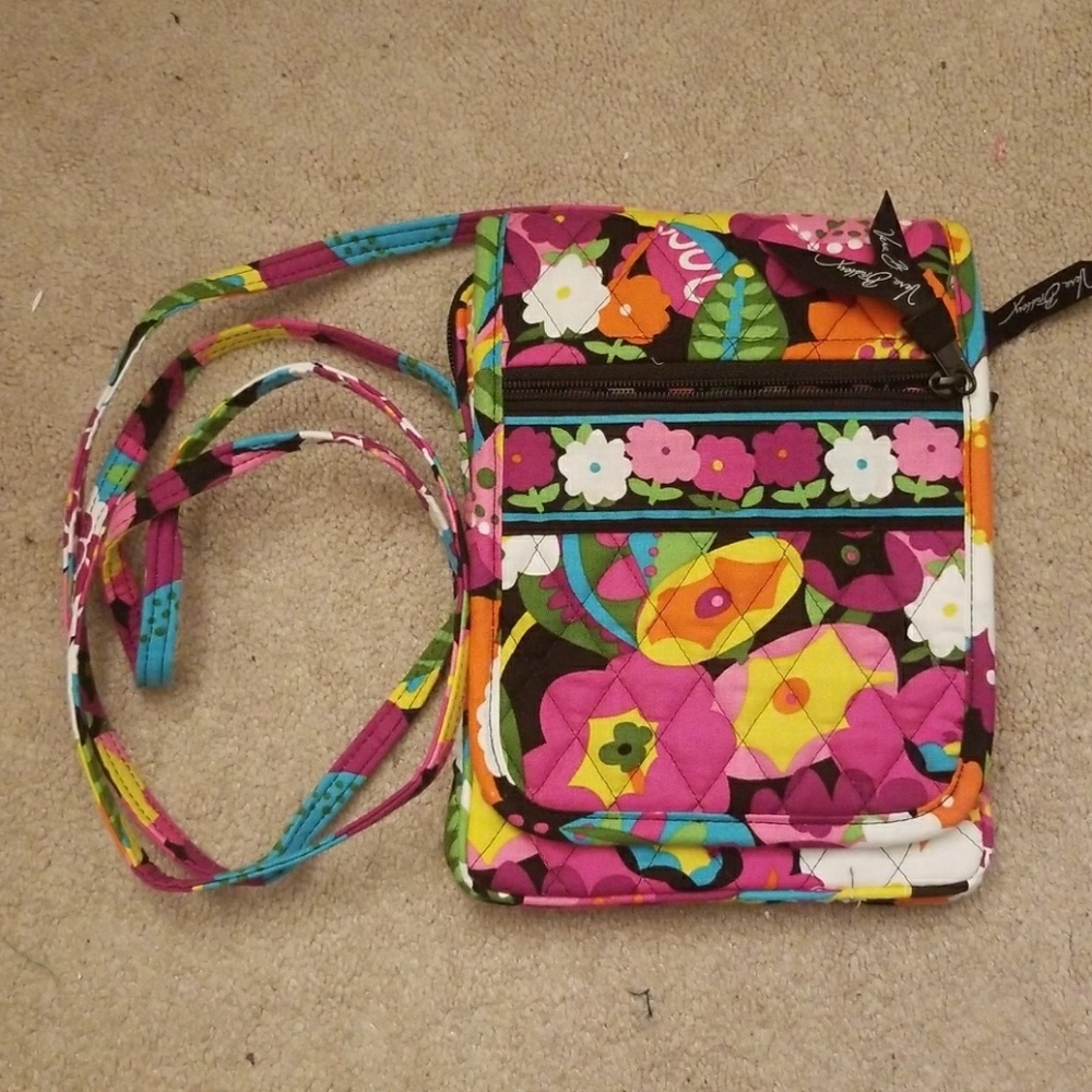 Vera Bradley cross body purse nwot