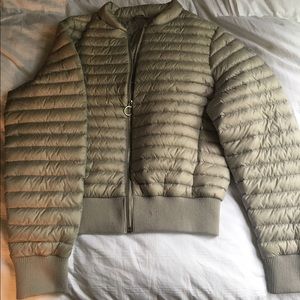 Michael kors jacket Medium, never worn before