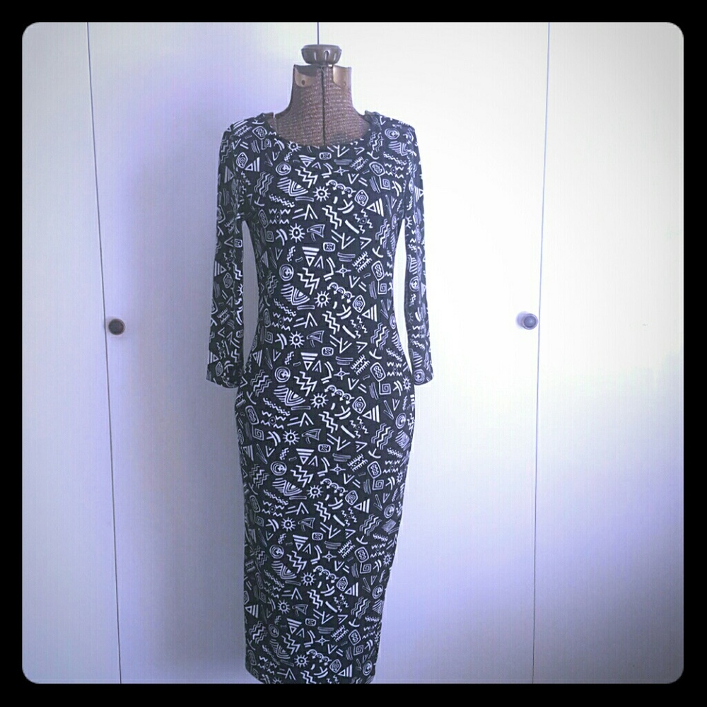 Form fitting long dress