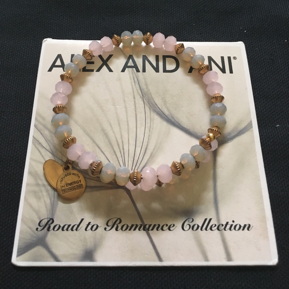 🚫SOLD🚫 Road to Romance Primrose Sentiment Wrap