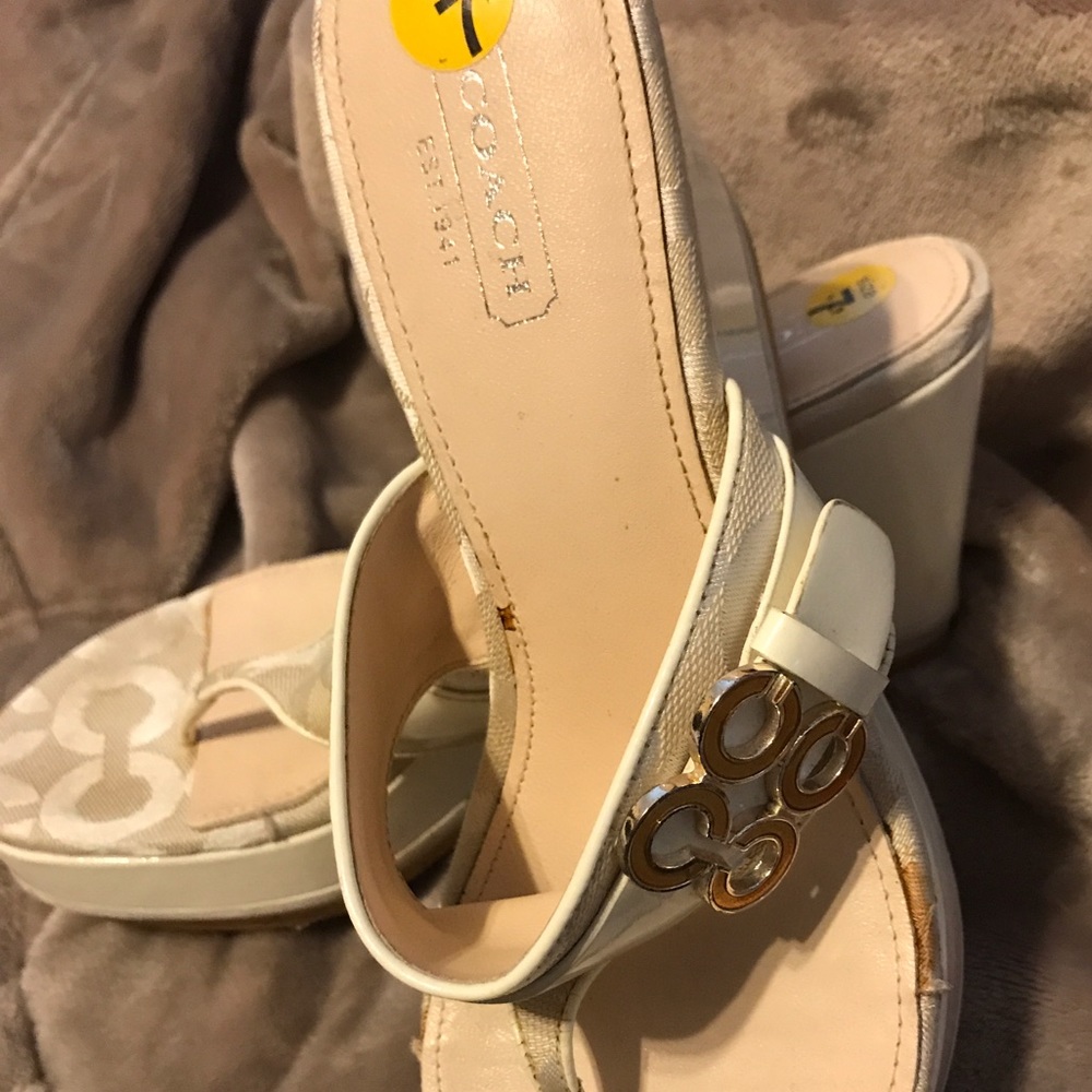 💯 % Coach shoe white color