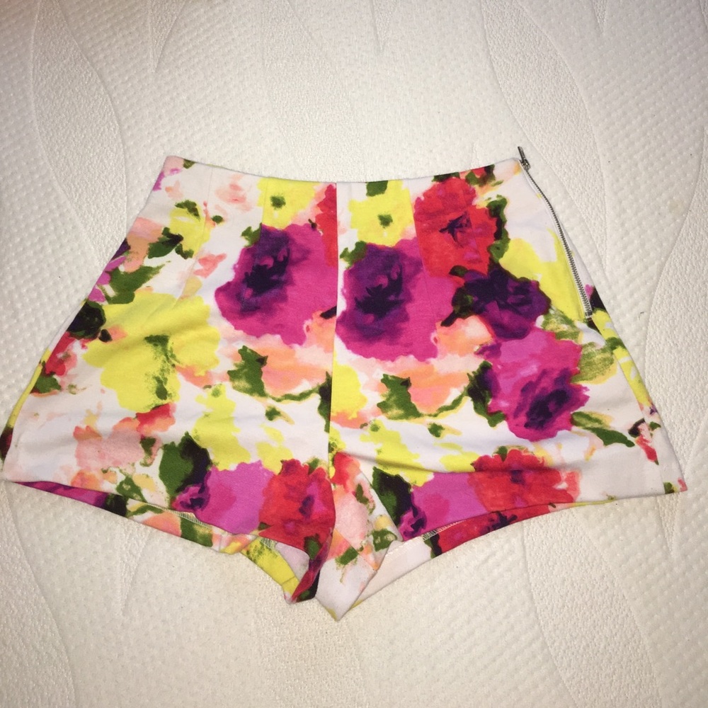 Forever 21 high waisted material shorts
