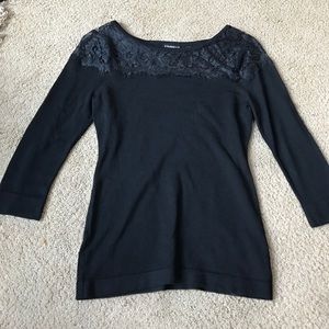 Quarter sleeve shirt