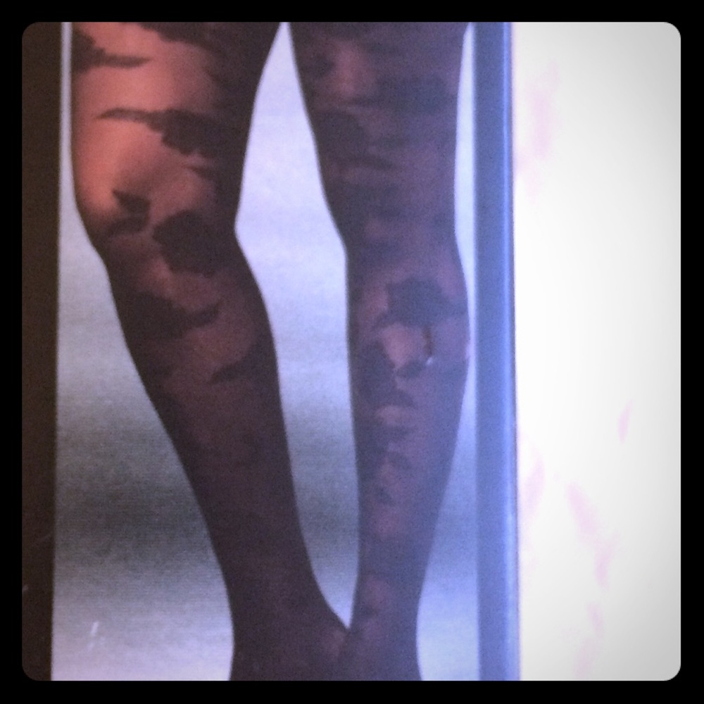 Torrid Tights Black Floral Size 3/4