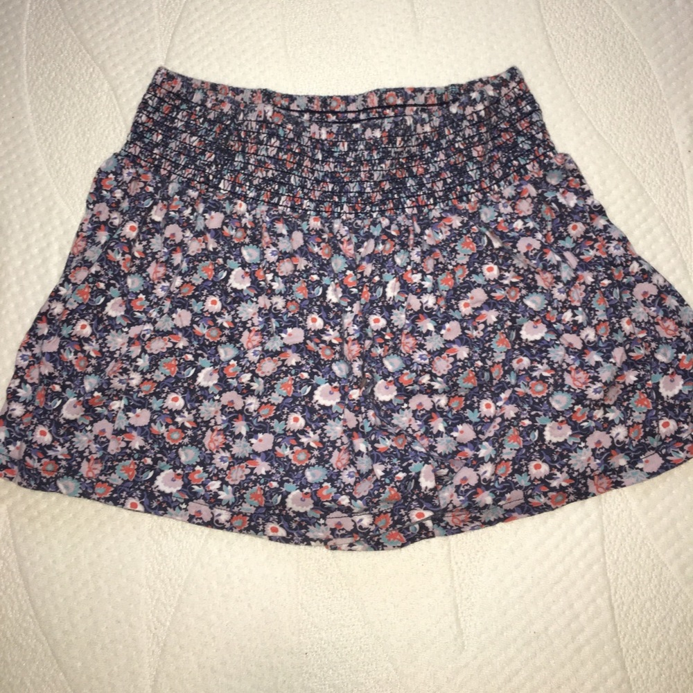 American Eagle floral skort