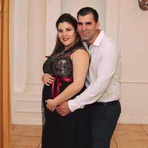 Meet your Posher, Ana marys