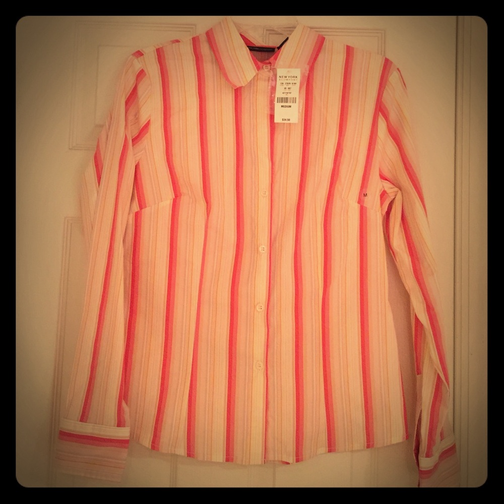 Medium New York & Company dress shirt. NWT.