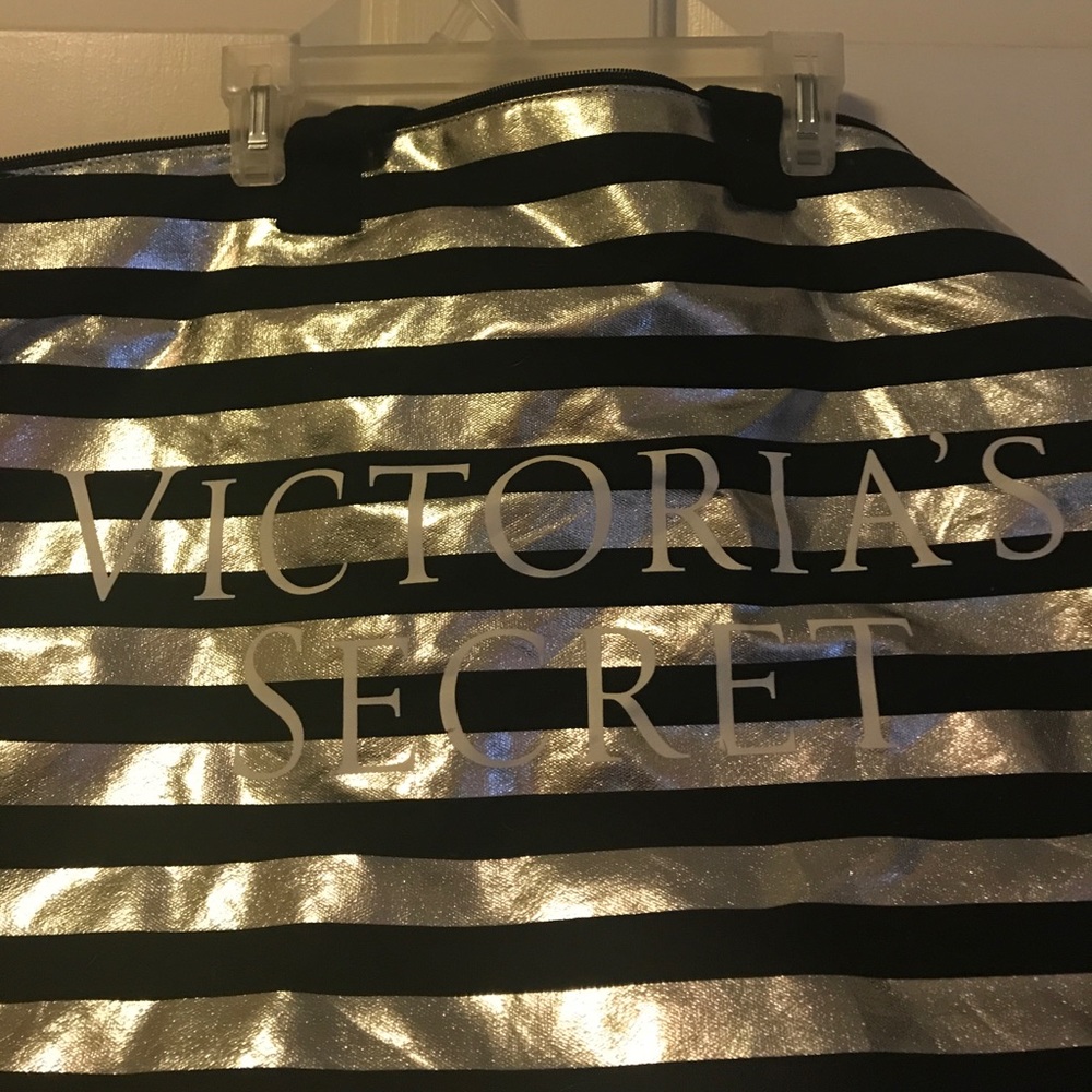 ✨SALE✨ Silver and black striped VS tote bag