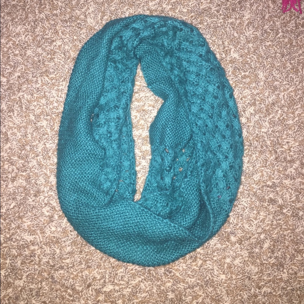 Infinity scarf