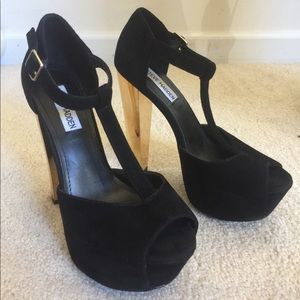 Dyvine Platform Pumps