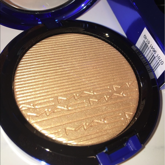 MAC Oh Darling Limited Edition Packaging - Picture 2 of 4