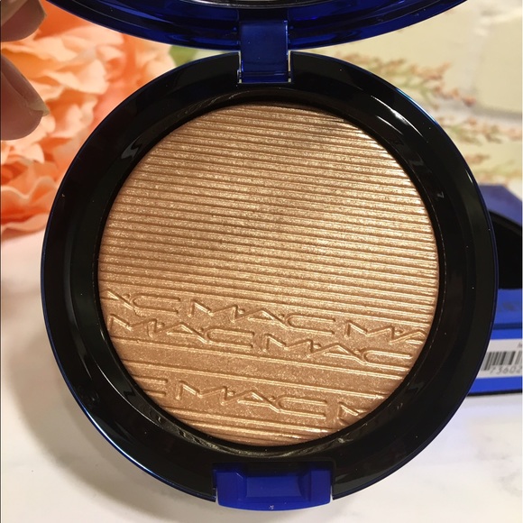 MAC Oh Darling Limited Edition Packaging - Picture 3 of 4