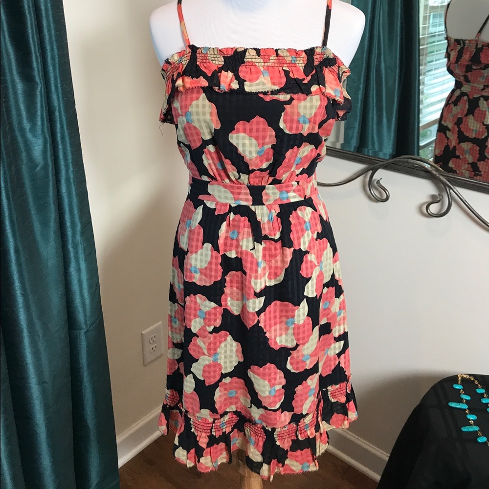 Summer floral flirty dress.