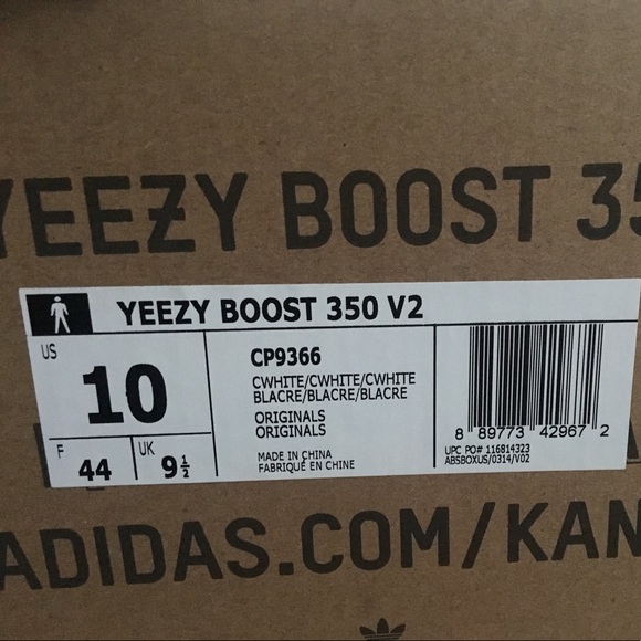 Yeezy 350 Boost v2 "Cream White" size 10 Yeezy 350 Boost v2 "Cream White" size 10