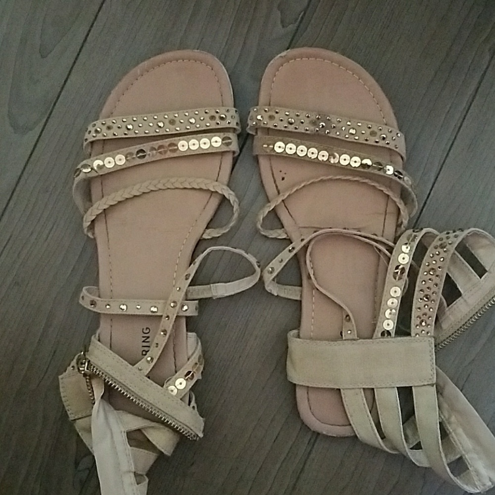 gold/tan gladiator sandals