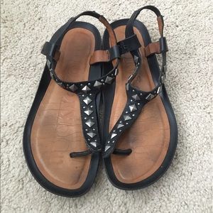 Lucky Brand thong sandal