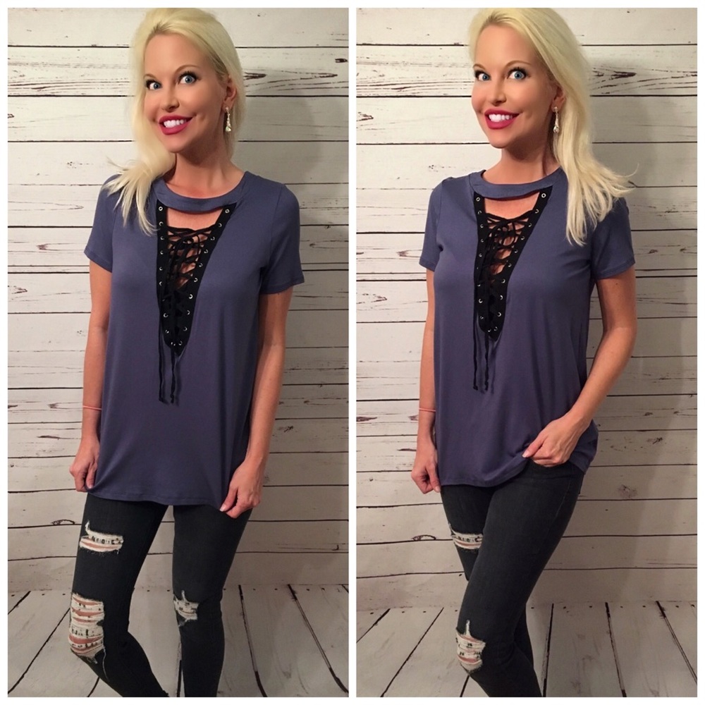 LAST 1! 💕Gorgeous blue and black front tie top! - Picture 3 of 4