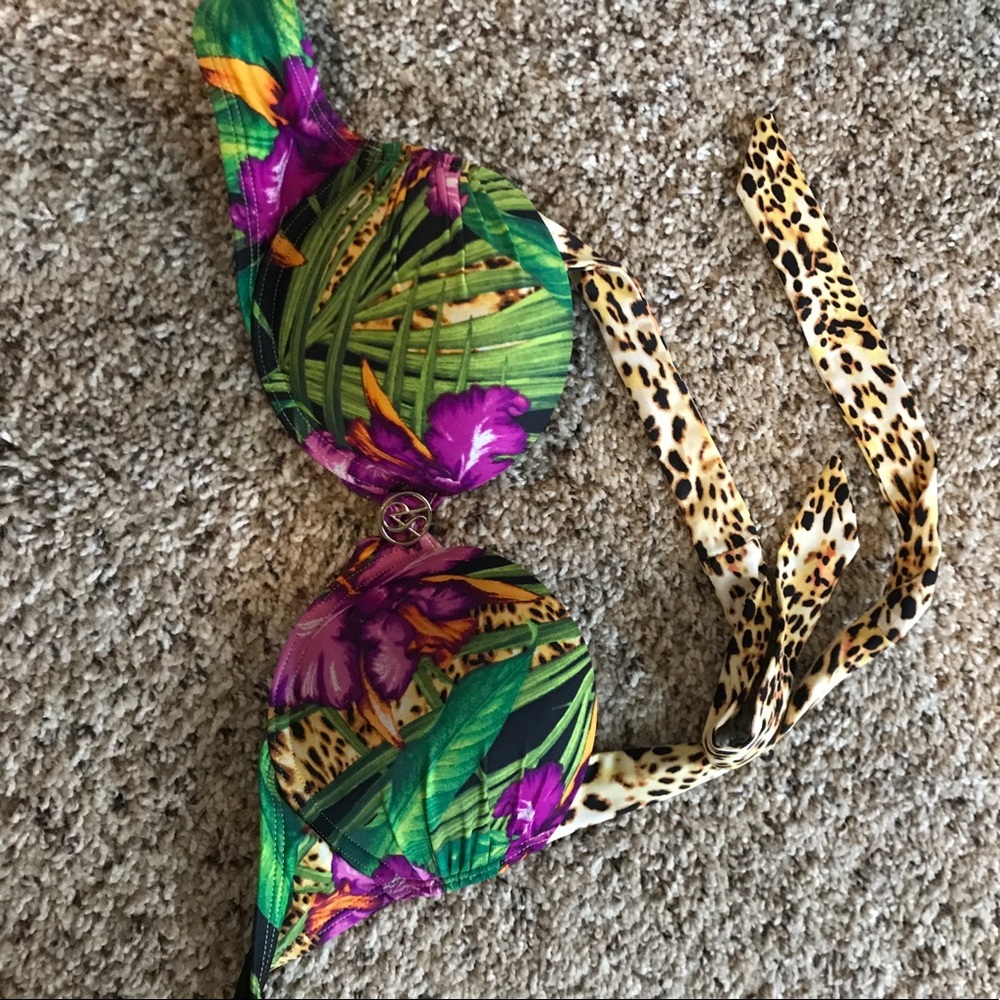 Bombshell Victoria secret bathing suit