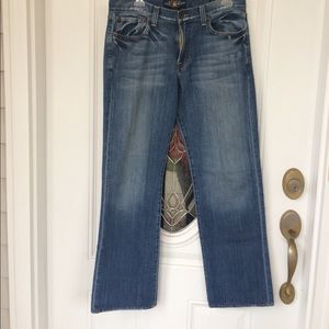 Light wash jeans