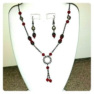 Red and brass color necklace and earring set