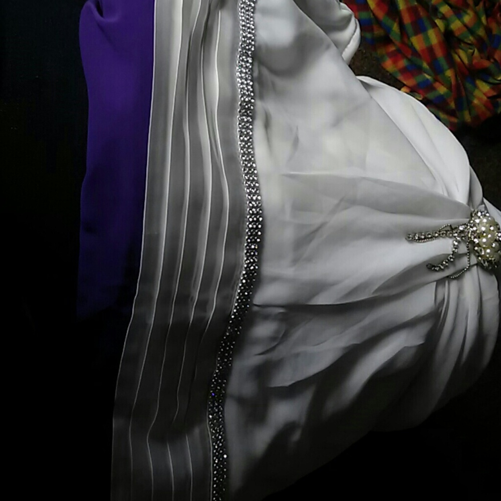 Party/ wedding diamond dress - Picture 3 of 3