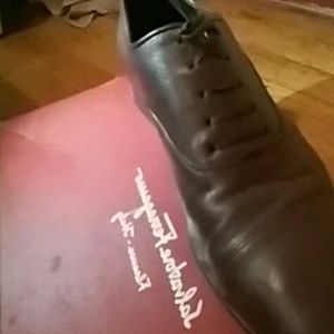Dress shoes
