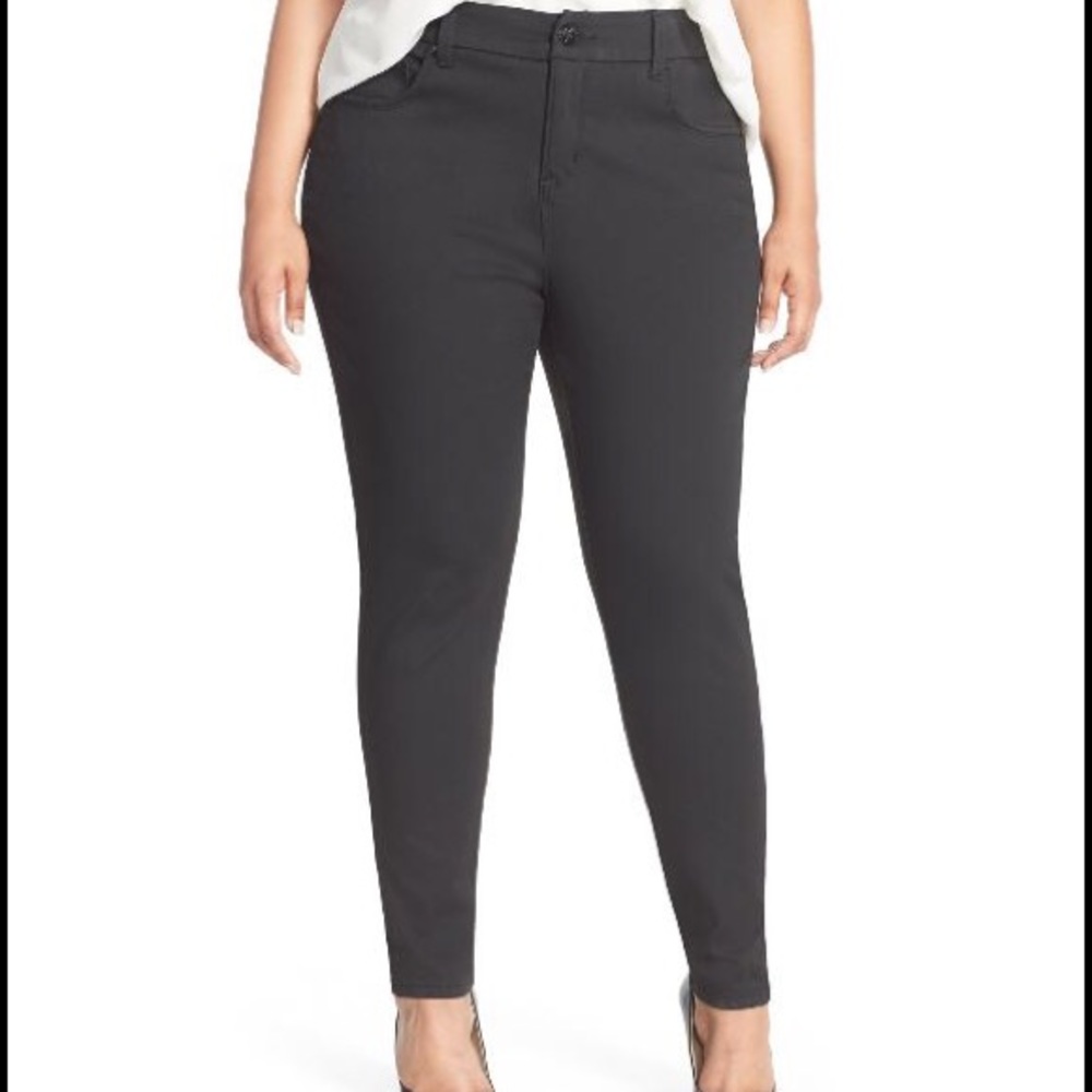 Melissa McCarthy Seven7 Jeans