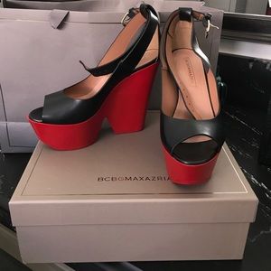 BCBG Maxazaria Kyara platform wedges 8.5 38.5