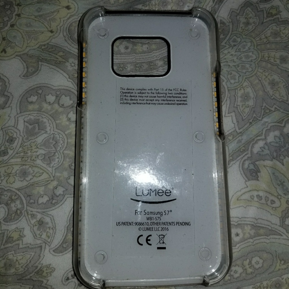 Gently used galaxy s7 lumee case