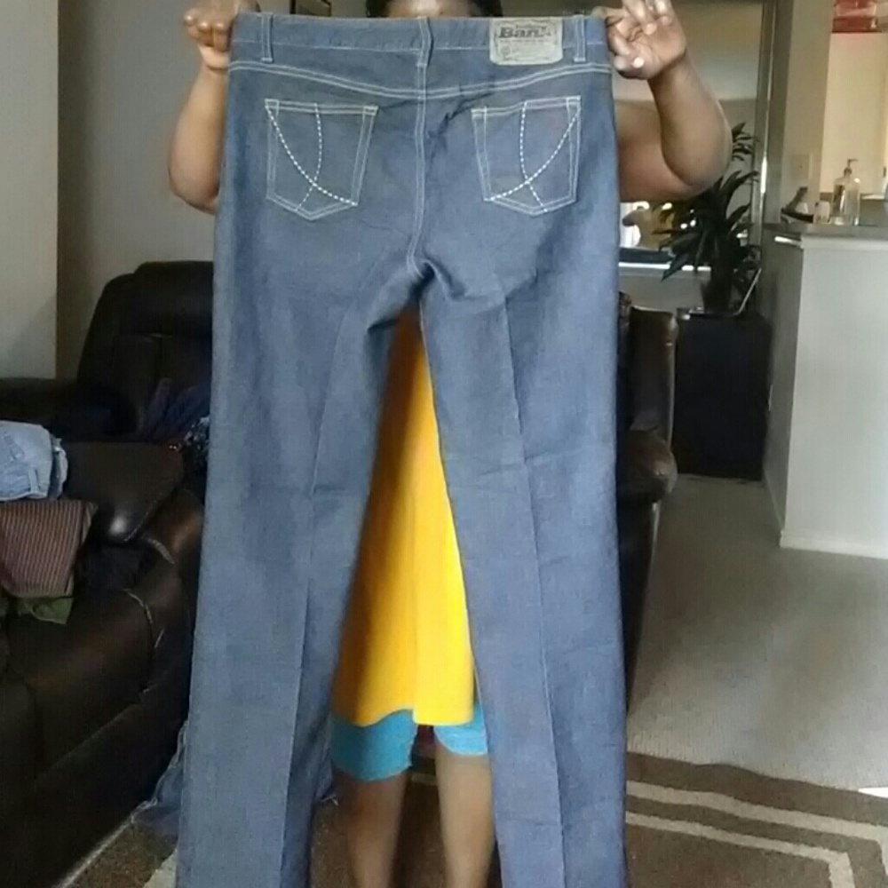 Jeans - Picture 2 of 4