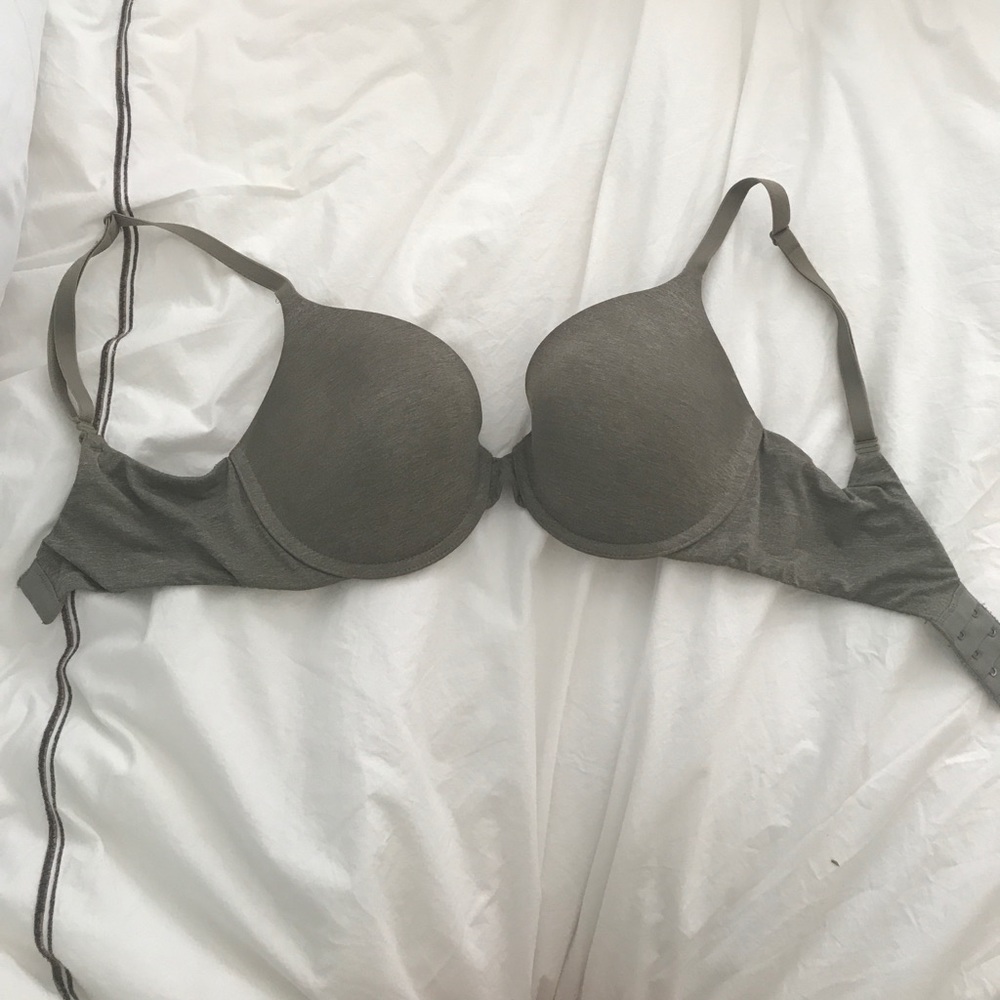 Victoria's Secret uplift semi demi BRA 32 DD 👑
