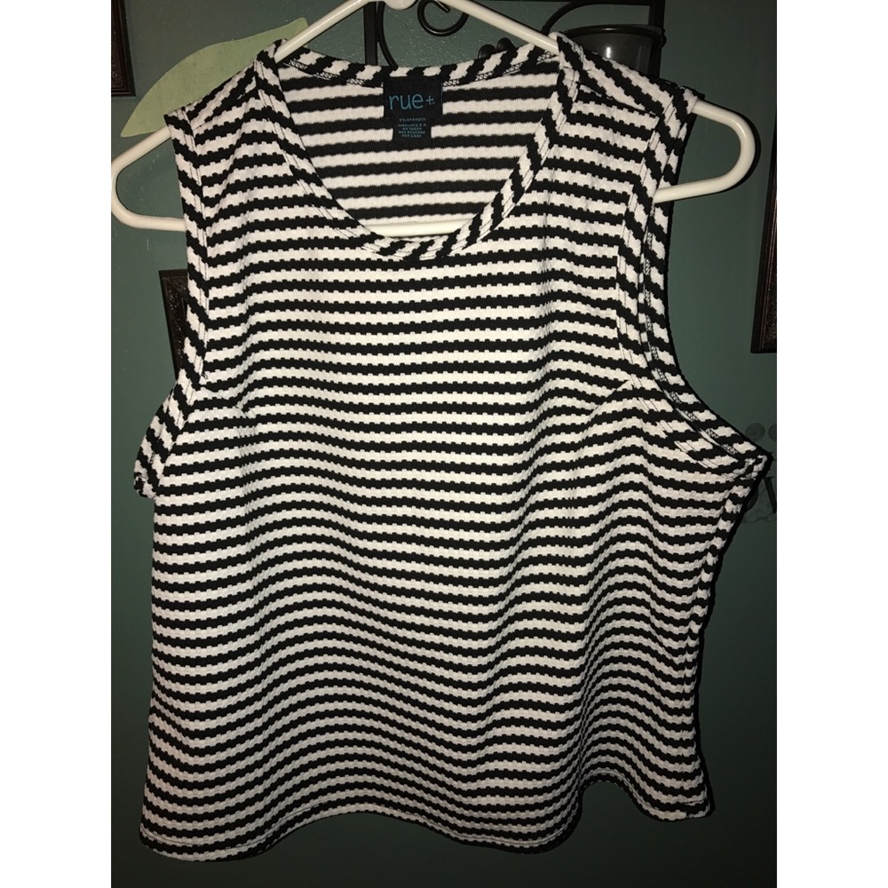 Rue 21 dress top