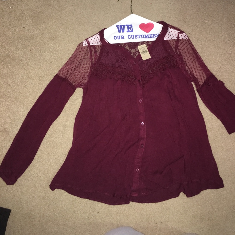 American Eagle Maroon Top