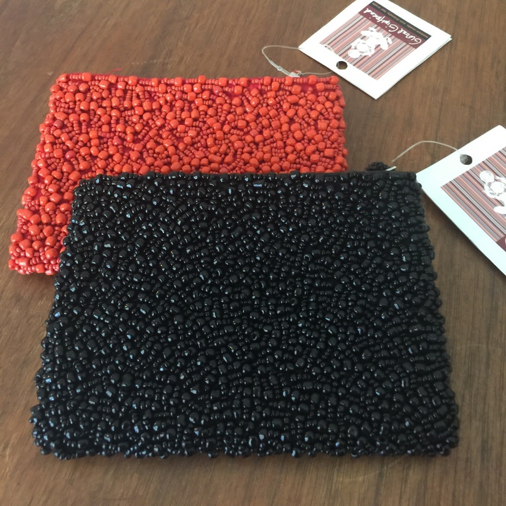 Hand Beaded Clutch 4x6". Amazing details!