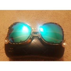 2 HOURS SALE channel mirrored sunglasses